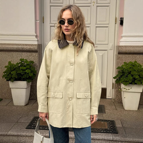 Damen Urbaner Utility-Mantel mit kontrastierendem Kragen und praktischen Taschen EB
