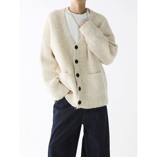 Herren Grobstrickjacke mit praktischen Taschen und stylischem Design EB