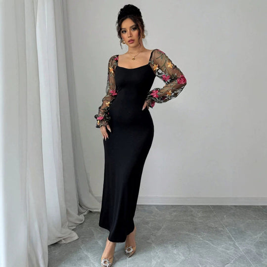 Damen Elegantes Maxikleid mit floralen Spitzenärmeln und figurbetontem Schnitt EB
