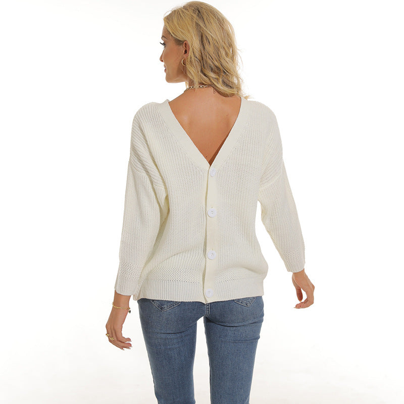 Damen Strickjacke mit tiefem V-Ausschnitt und dekorativer Knopfleiste EB
