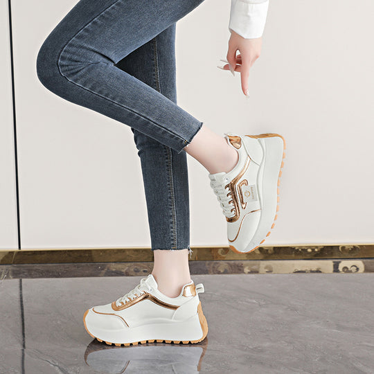 Damen Sportliche Sneakers mit glänzenden Akzenten und dämpfendem Profil EB