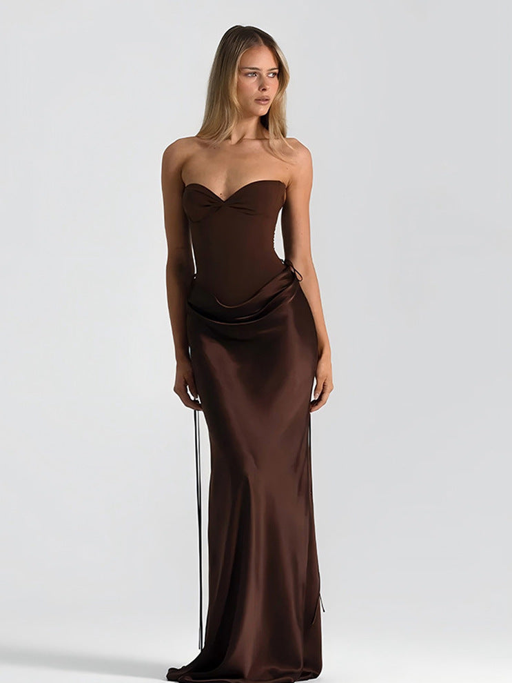 Damen Maxikleid mit elegantem Schnitt und raffinierten Drapierungen EB