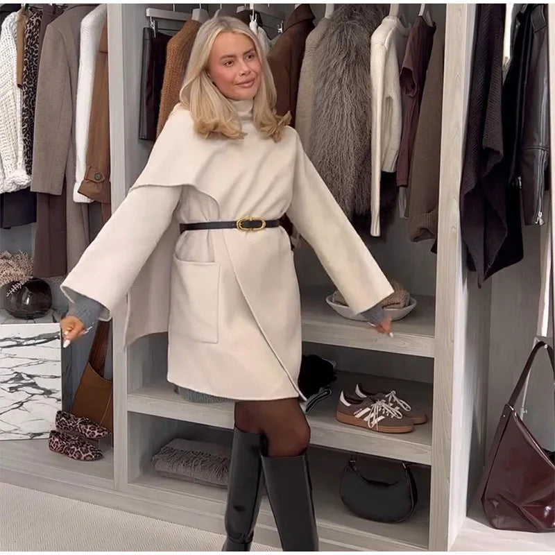 Damen Modische Wolljacke mit asymmetrischem Schnitt und praktischen Taschen EB