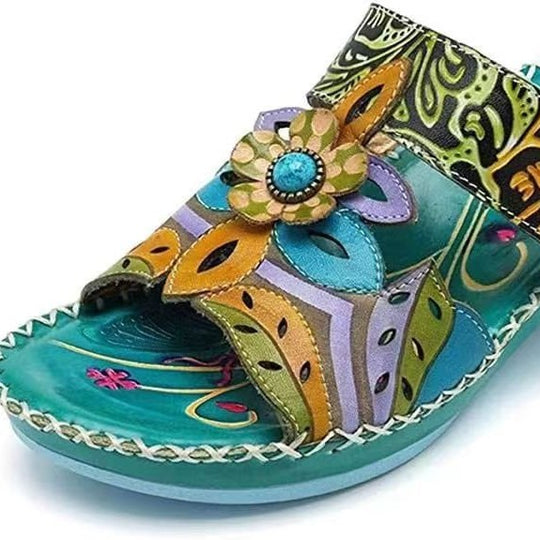 Damen komfortable Riemensandalen mit floralem Design und dekorativen Akzenten EB