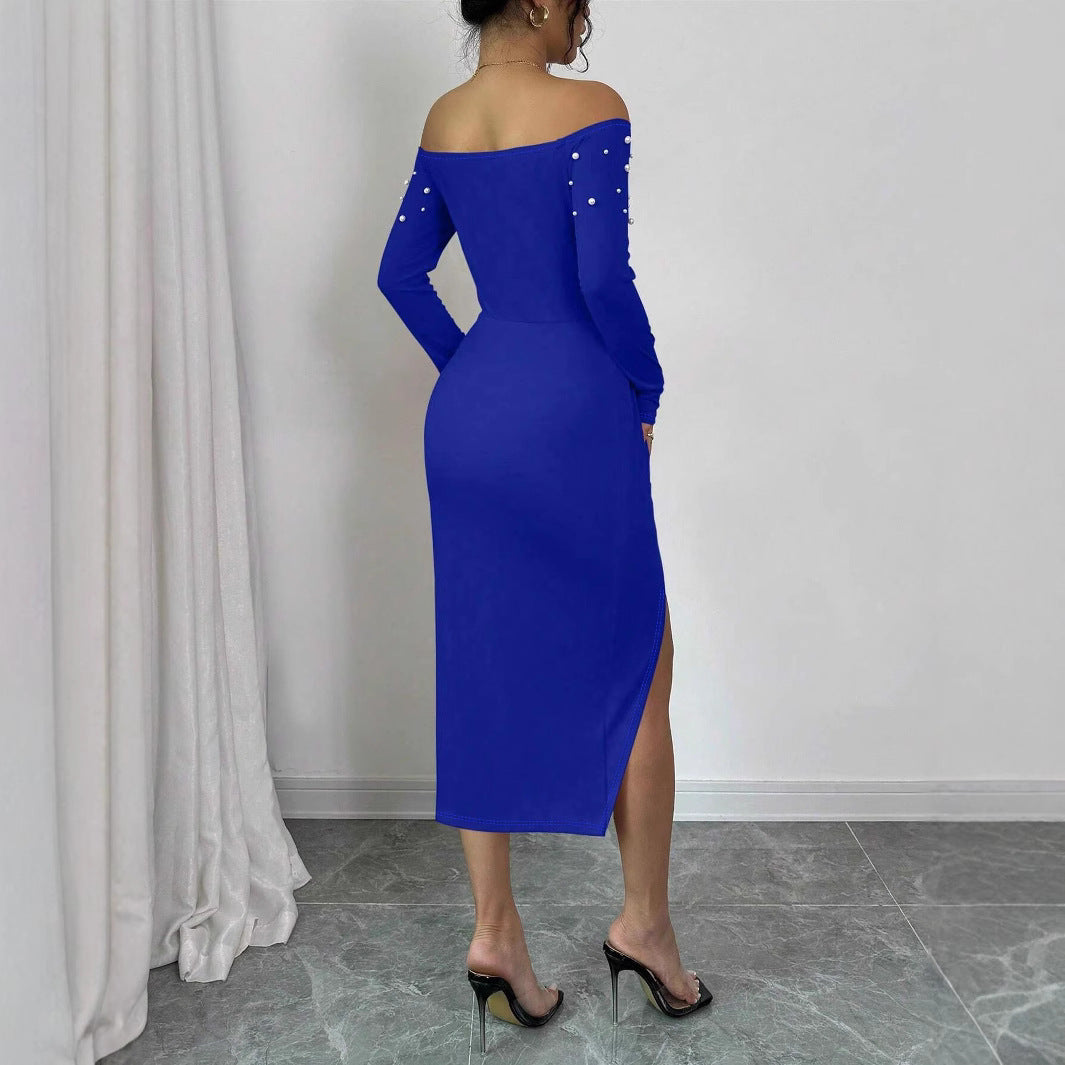 Damen Elegantes Kleid mit schulterfreier Silhouette und seidigem Schlitz EB