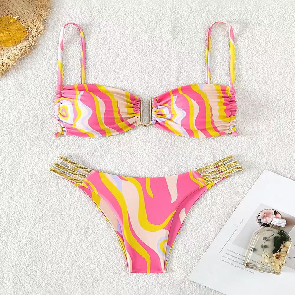 Damen Triangel-Bikini mit elegantem Raffungseffekt und modischen Akzenten EB