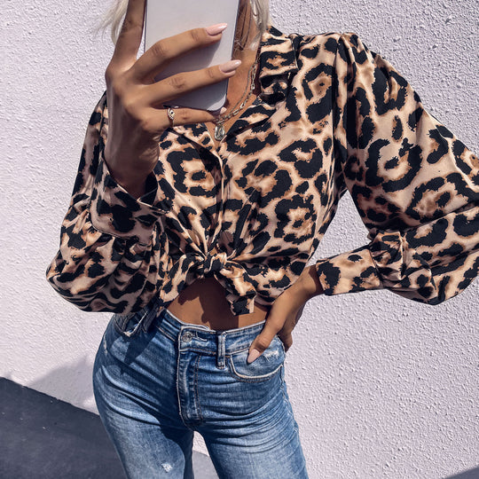 Damen elegante Bluse mit Leopardenmuster und feinen Details EB
