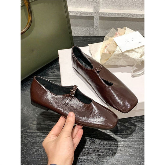 Damen elegante Ballerinas mit modischem Riemchen EB