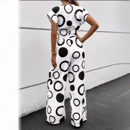 Damen Modischer Jumpsuit mit kurzem Arm und tiefem V-Ausschnitt EB