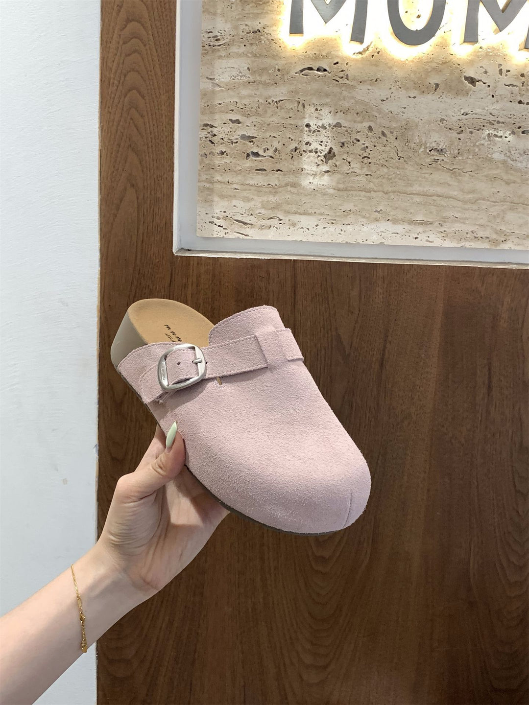 Damen bequeme Clogs mit dekorativem Schnallenverschluss und hochwertigem Veloursleder EB