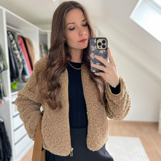 Damen Teddyjacke mit Reißverschluss und seitlichen Eingrifftaschen EB