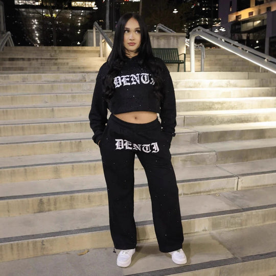 Damen nan Loungehose mit Galaxie-Sternenprint, geradem Bein, elastischem Komfortbund und gotischem Schriftzug EB