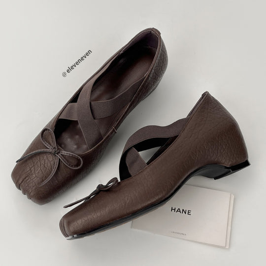 Damen Ballerina-Schuhe mit raffiniertem Cross-Over-Riemen und weichem Leder EB