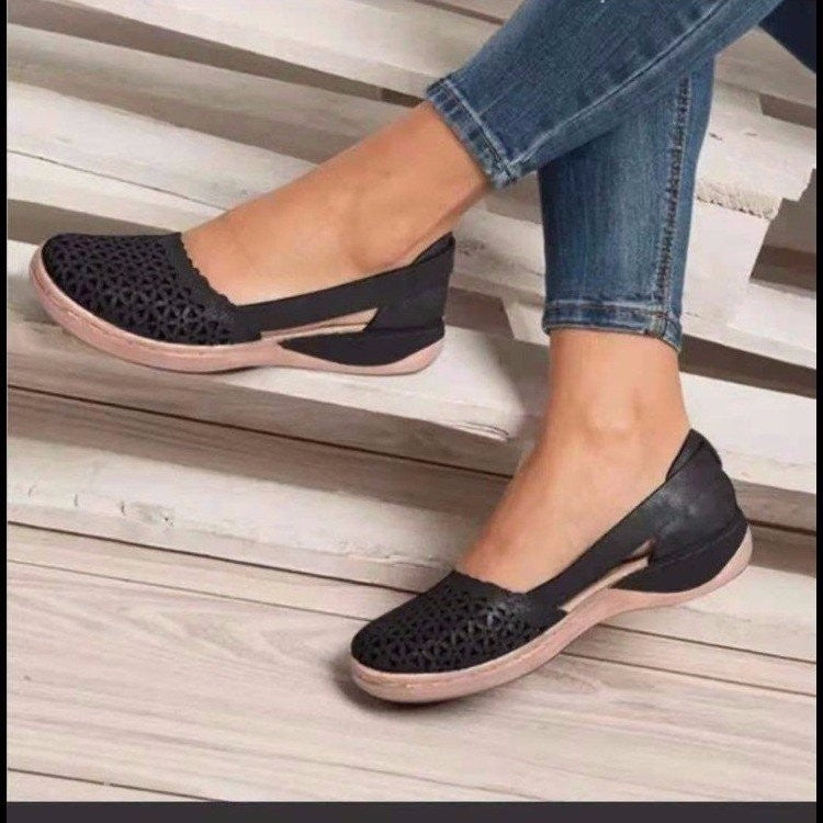 Damen Atmungsaktive Freizeitschuhe mit dekorativem Lochmuster EB