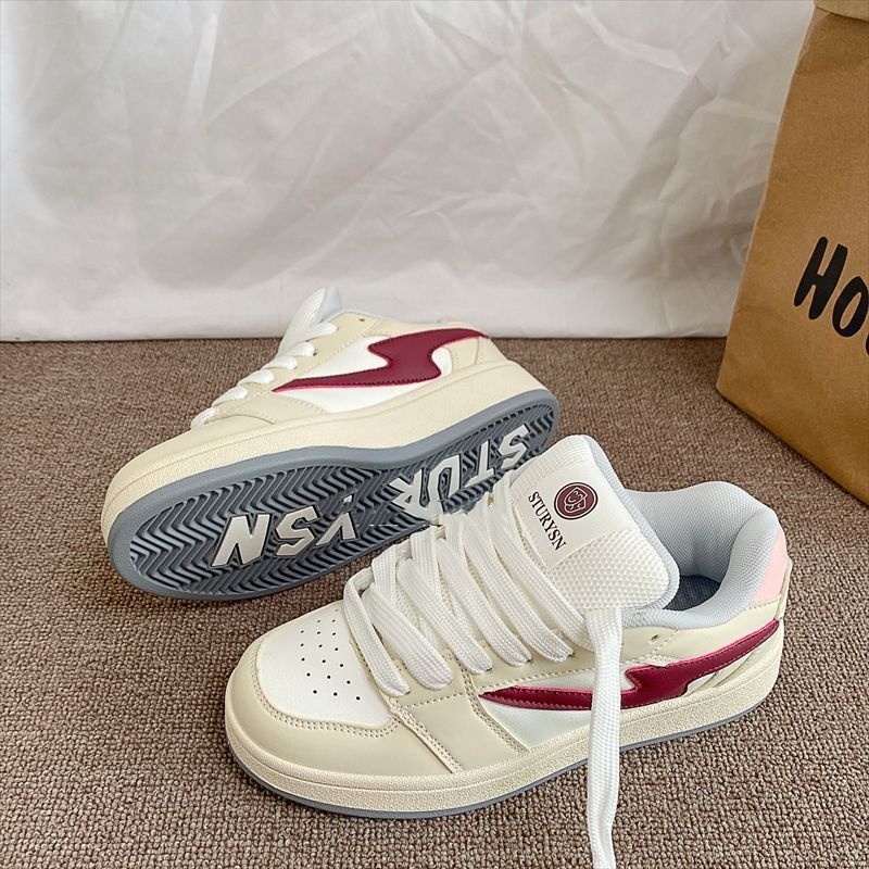 Damen modische Sneaker im sportlichen Stil mit atmungsaktiven Einsätzen EB