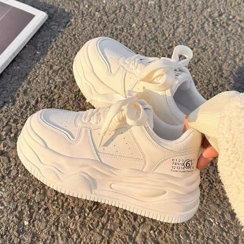 Damen Sportliche Chunky Sneakers mit dämpfender Sohle und atmungsaktivem Obermaterial EB