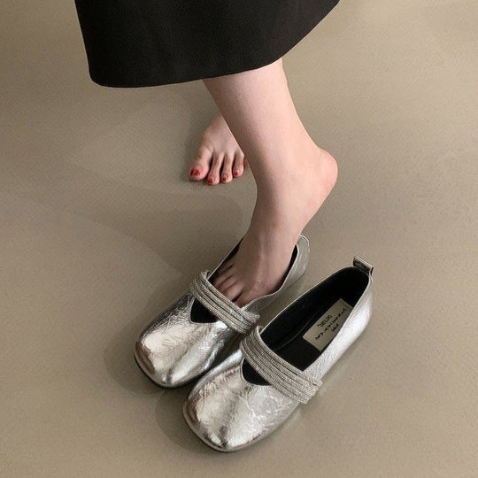 Damen elegante Ballerinas mit dekorativem Riemchen und schimmernder Oberfläche EB