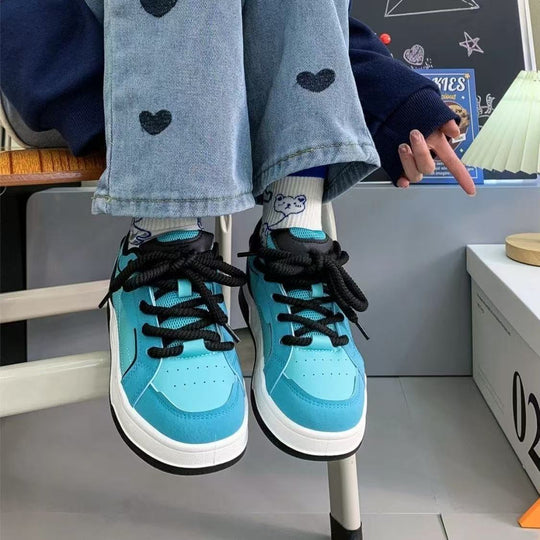 Damen Sportliche Sneakers mit trendigem Obermaterial und komfortabler Dämpfung EB