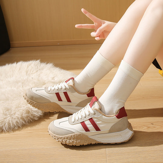 Damen Sportliche Sneakers mit futuristischem Design und kuscheligem Innenfutter EB