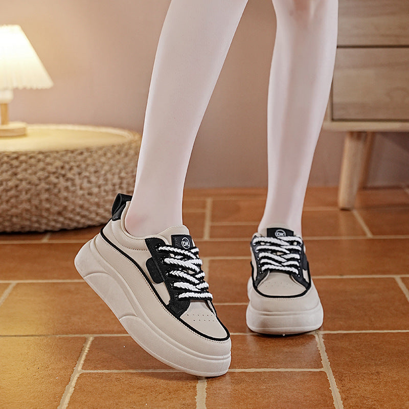 Damen Plateausneaker mit modischem Design und dämpfender Sohle EB