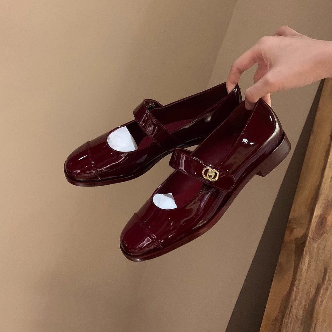 Damen Mary Jane Schuhe mit schicker Schnalle und glänzendem Finish EB