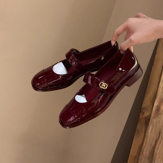 Damen Mary Jane Schuhe mit schicker Schnalle und glänzendem Finish EB