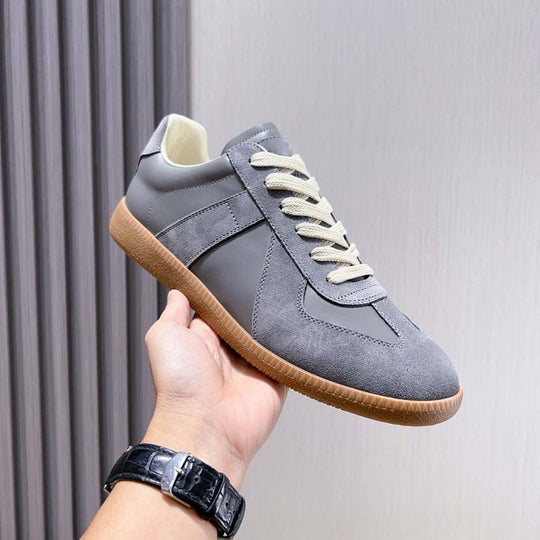 Damen modische Sneakers aus hochwertigem Wildleder mit sportlichem Akzent von EB