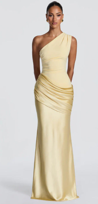 Damen Elegantes One-Shoulder Maxikleid mit raffinierten Drapierungsdetails EB