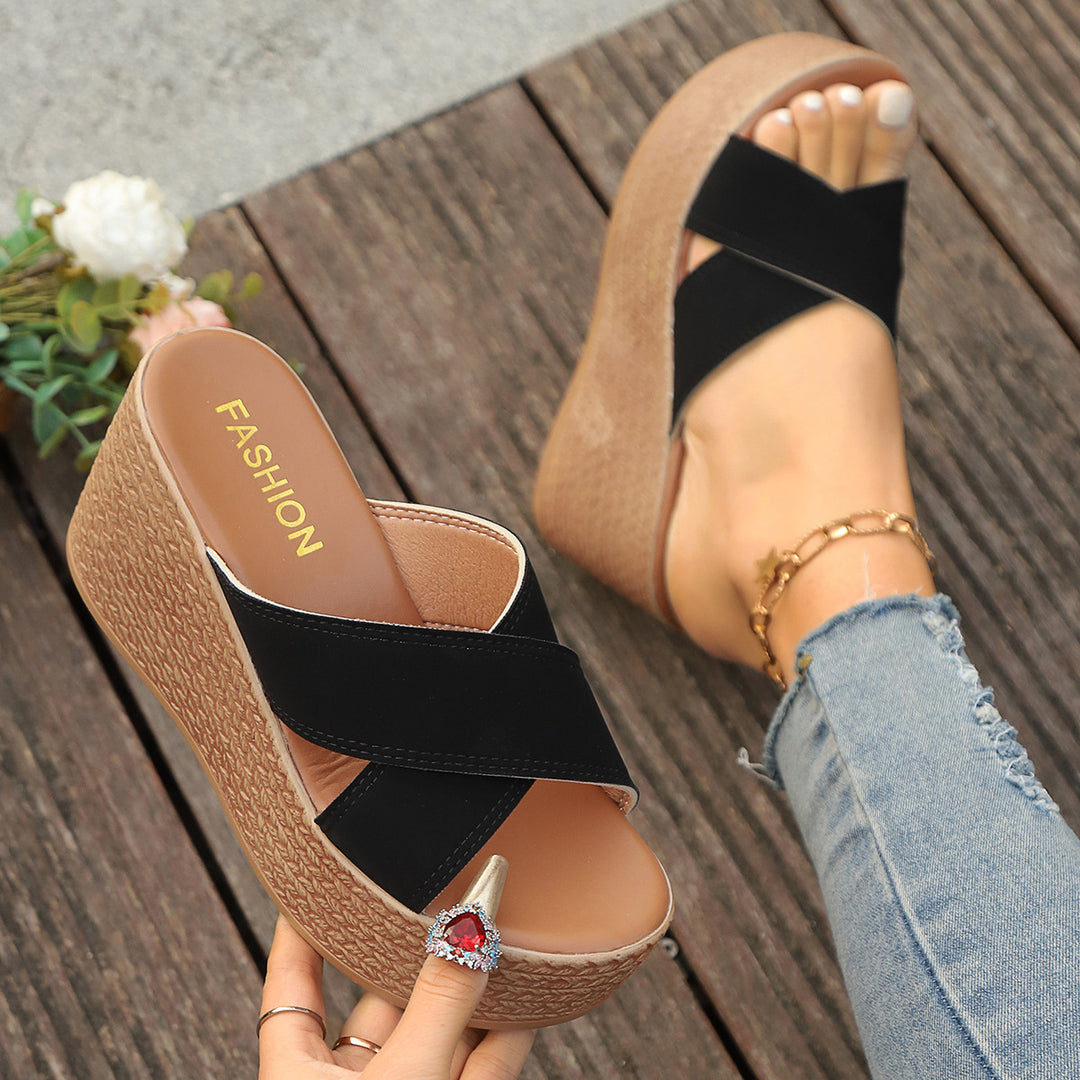 Damen Wedge-Sandalen mit geflochtenem Absatz und überkreuzten Riemen EB