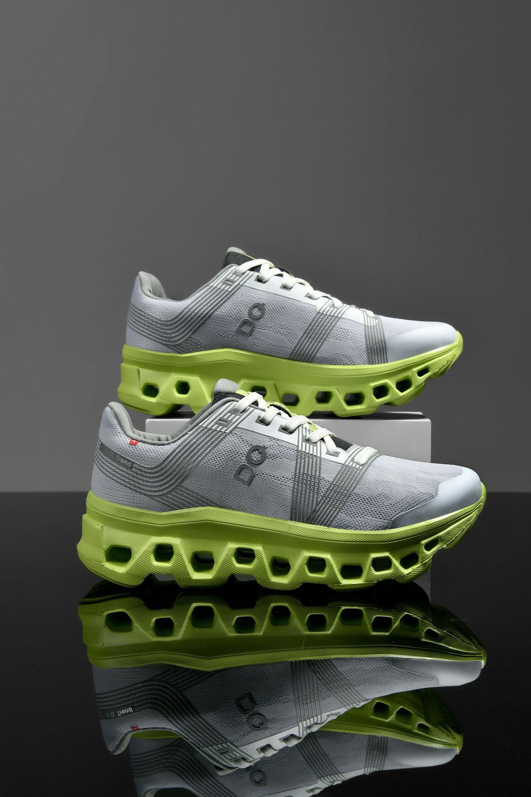 Unisex leichte Straßenlauf-Sneaker mit hochdynamischer Rebound-Zwischensohle und atmungsaktivem Strickoberteil EB
