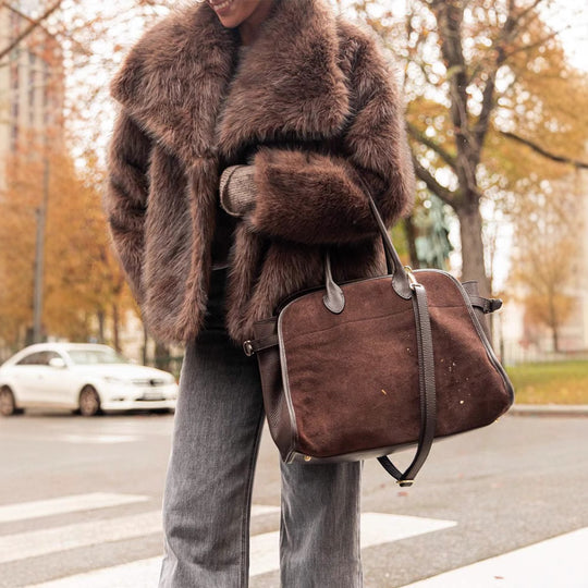 Damen Luxuriöse Kunstfelljacke mit voluminösen Ärmeln und breitem Revers EB