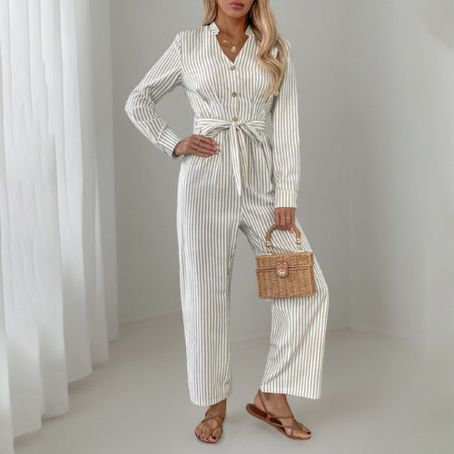 Damen Eleganter Jumpsuit mit schmalem Gürtel und Knopfdetails EB