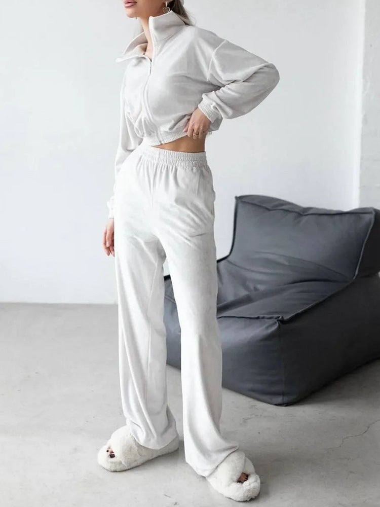 Damen luxuriöses Velours Lounge-Set mit kurzem Reißverschlussjacke und hochtaillierter Gummibund-Jogger Eichborn Berlin