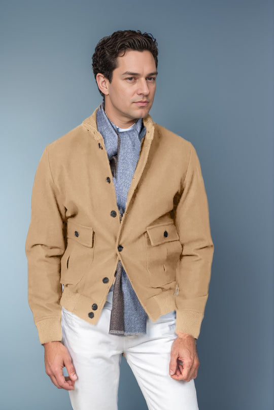Herren modische Übergangsjacke mit praktischem Stehkragen und funktionalen Reißverschlusstaschen EB