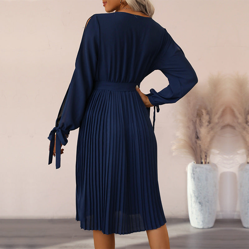 Damen elegantes Wickelkleid mit plissierten Details und Ärmelöffnungen EB
