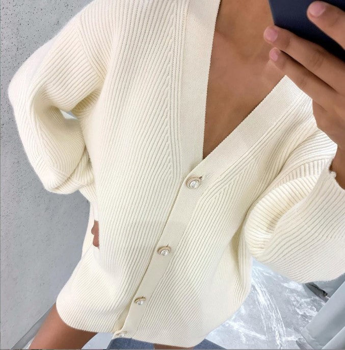 Damen Übergroße Strickjacke mit tiefem V-Ausschnitt und eleganten Knöpfen EB