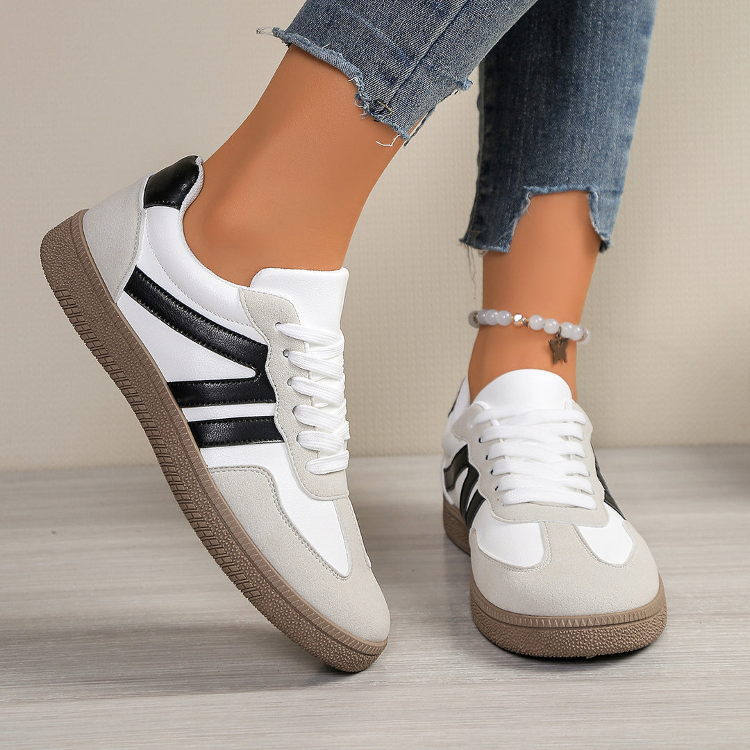 Damen Retro-inspirierte Sneakers mit sportlichem Design und einzigartigen Akzenten EB