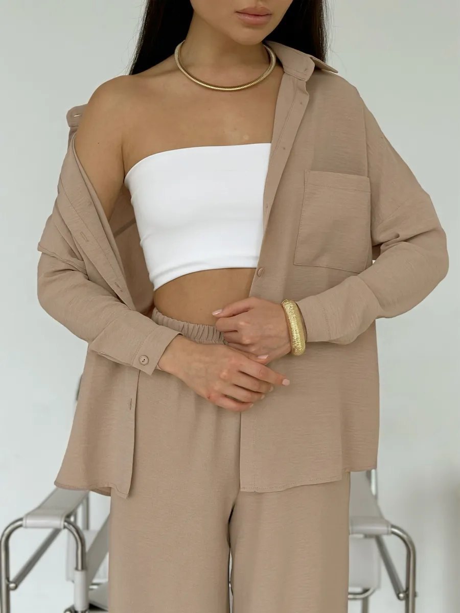 Damen entspannendes Oberteil und weite Hose EB