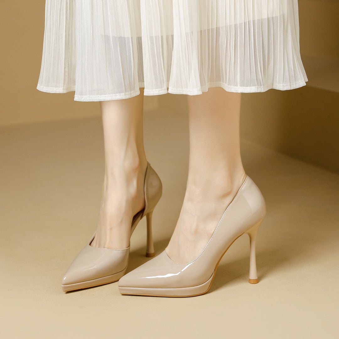 Damen elegante Stiletto-Pumps mit seitlichem Cut-Out und glänzender Oberfläche EB