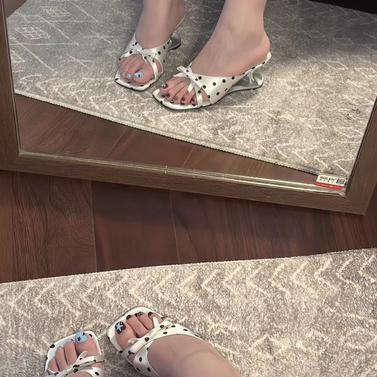 Damen offene Mules mit modischem Punkte-Design und dekorativem Schleifenakzent EB