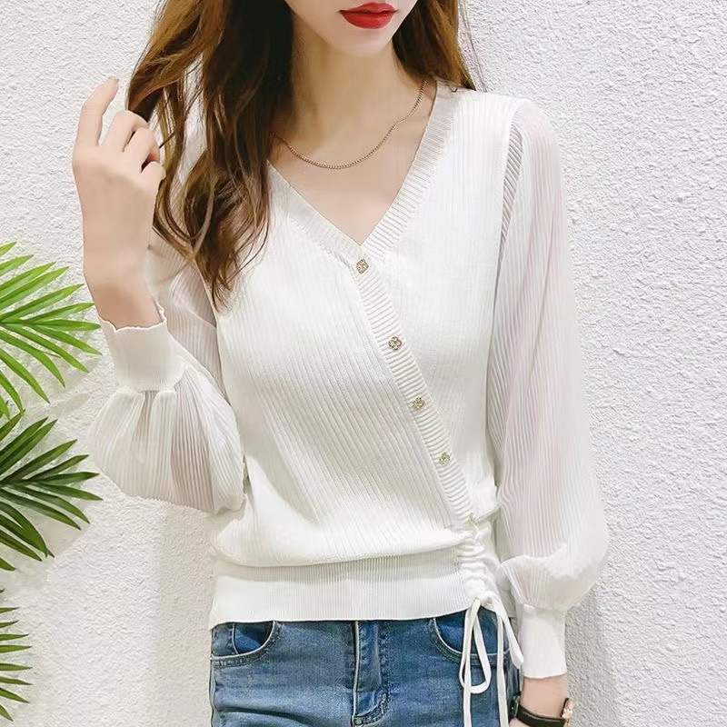 Damen eleganter Strickpullover mit Knopfdetails und transparenten Ärmeln EB