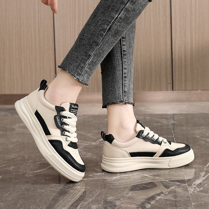 Damen Sportliche Sneaker mit dämpfender Sohle und auffälligem Design EB