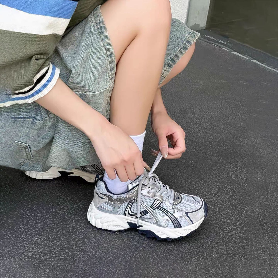 Damen Sportliche Sneakers mit atmungsaktiver Mesh-Oberfläche und robustem Profil EB