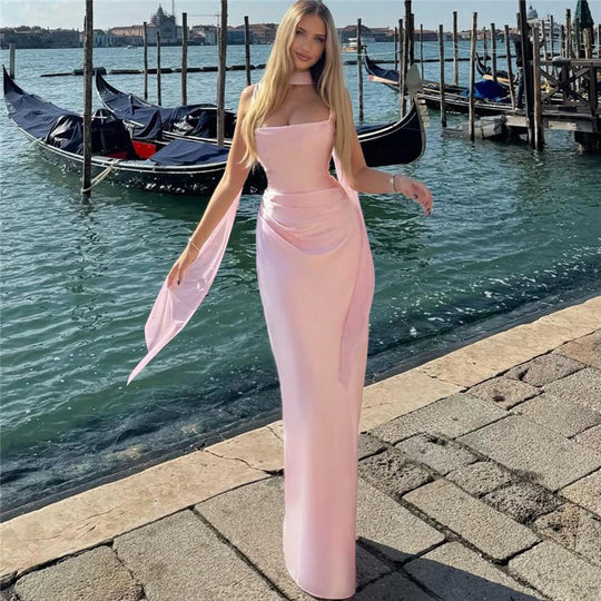 Damen Elegantes Abendkleid mit hohem Schnitt und dezenten Raffungselementen EB