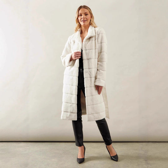 Damen Markante Kuscheljacke mit eingefasstem Gürtel EB