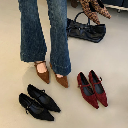 Damen elegante Ballerinas mit verstellbarem Riemen und feiner Wildlederoberfläche EB