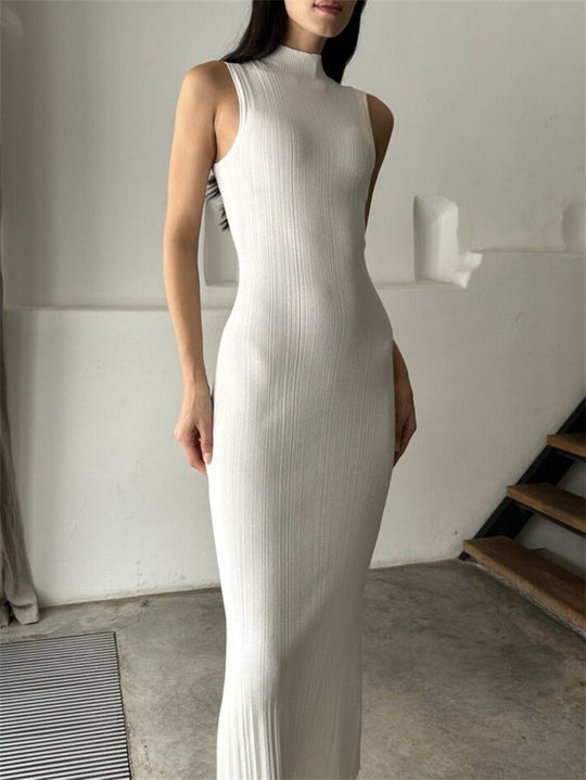 Damen Körperbetontes Strickkleid mit hohem Kragen und eleganten Rippdetails EB