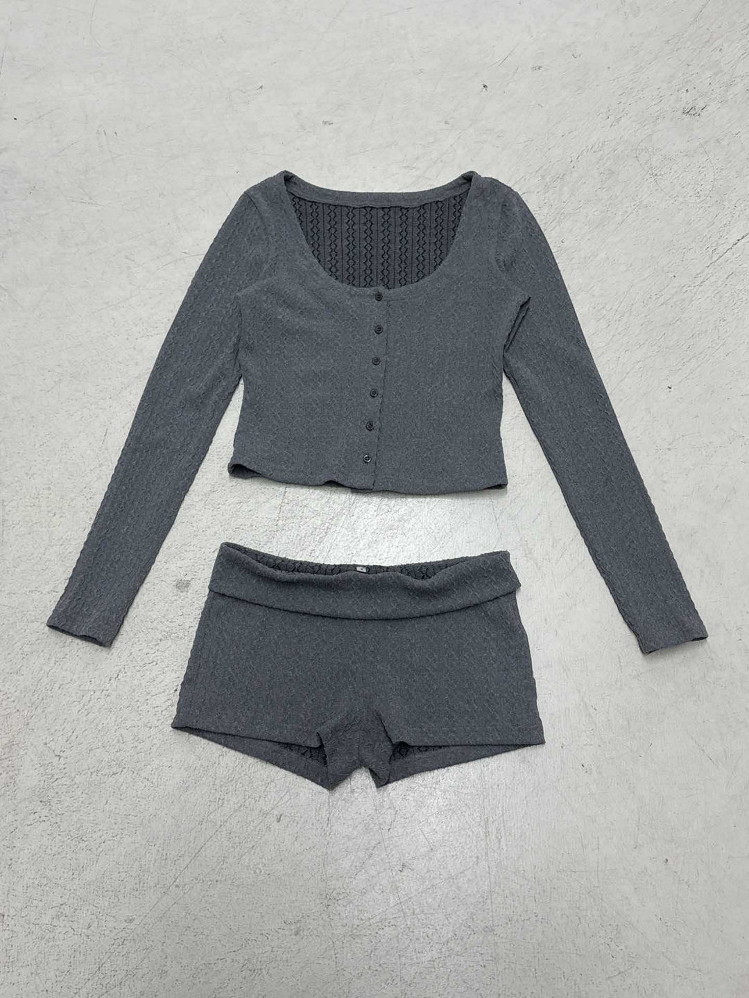 Damen nan geripptes Lounge-Set mit U-Ausschnitt Cropped-Cardigan und Highwaist-Shorts EB