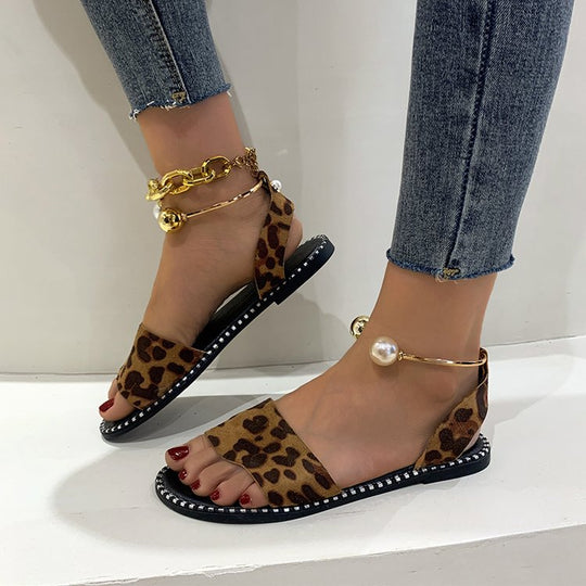 Damen Sandalen mit elegantem Leopardenmuster und dekorativem Fußkettchen EB
