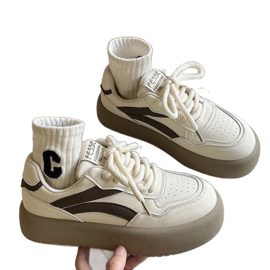 Damen Sneakers mit hoher Plateausohle und atmungsaktiver Oberflächenstruktur EB